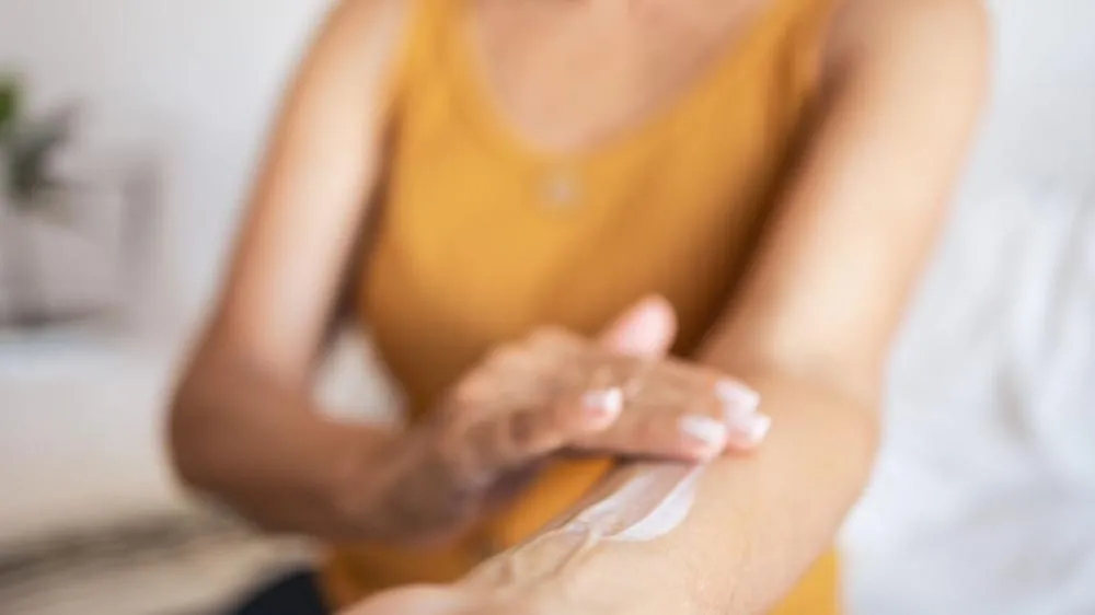 Terapia hormonal pode ajudar a proteger os ossos na menopausa